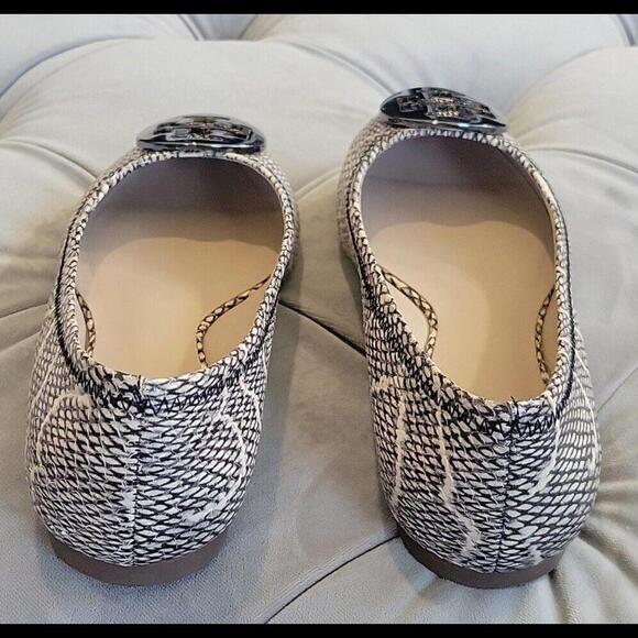 Tory Burch Reva Logo Black Pewter Cobra Ballet Flats Women Shoe 5.5 New 11158609 - Picture 4 of 14